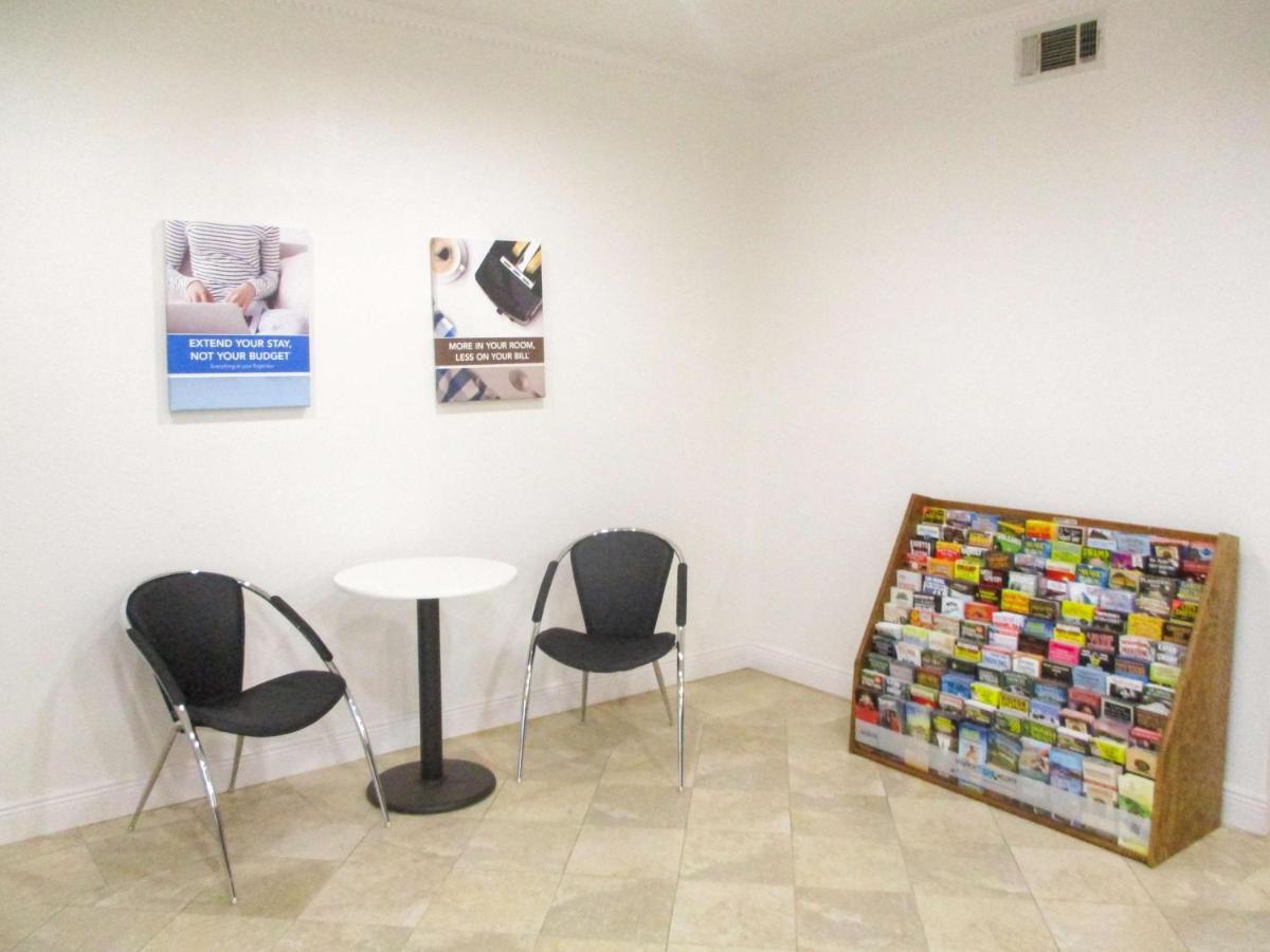 Studio 6-Luling, La Luaran gambar